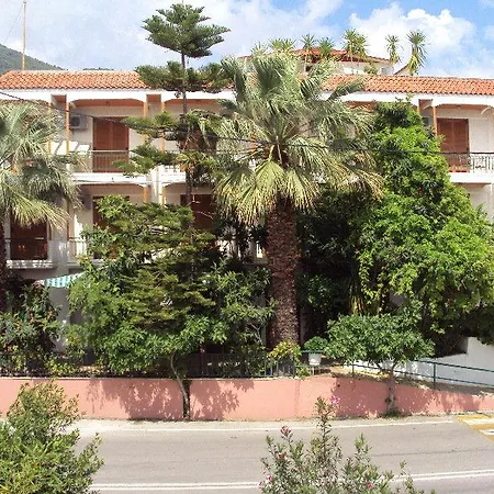 Alexandros B 호텔 니키아나