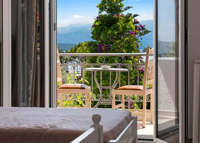 Hotel Alexandros B 2*