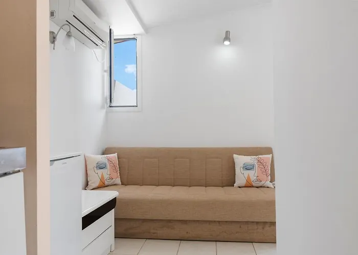 Hotel Alexandros B Nikiana