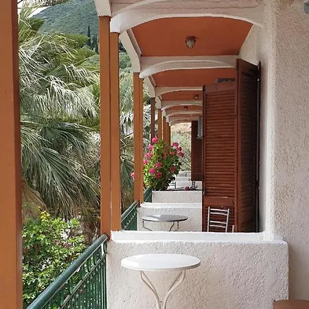 Alexandros B 2* Nikiana