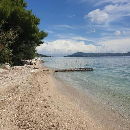 Hotell Alexandros B 2*