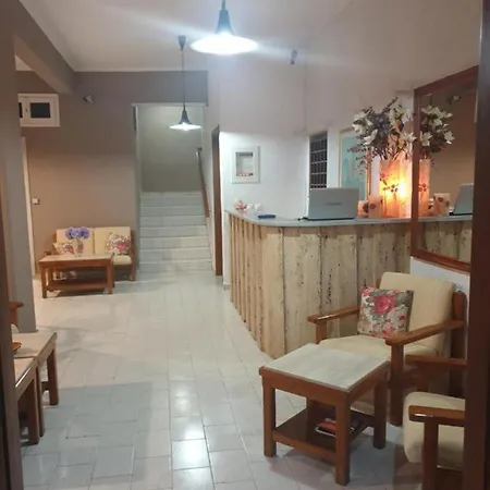 Alexandros B Hotell Nikiana